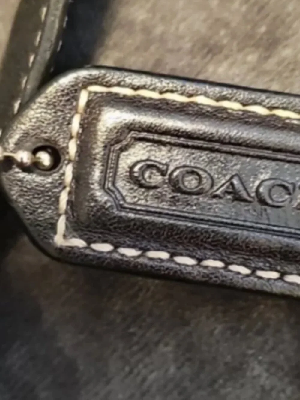 Coach authentic hamptons